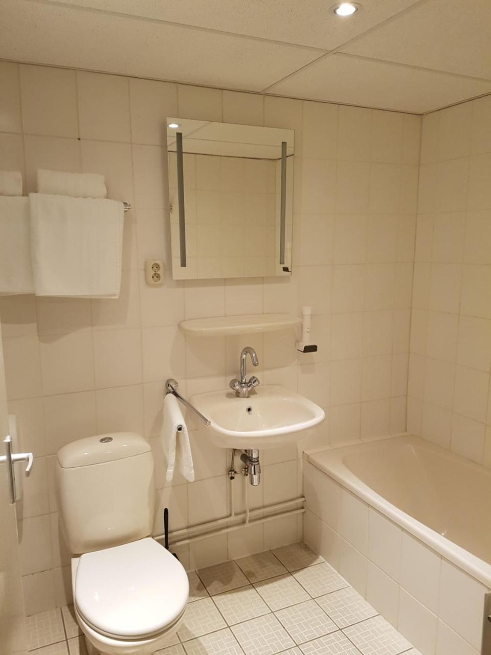 Hotel De Lis Lisse Eksteriør bilde